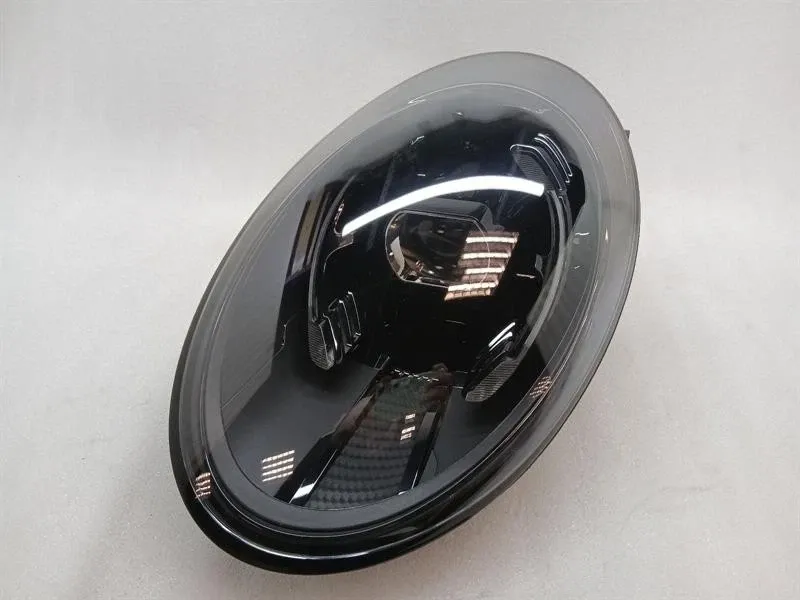 Porsche 911 (992) 25-26 Porsche 911 992 Left Headlight 992941005AF Headlight Left LED MK2 Body type: Convertible
Fuel: Petrol