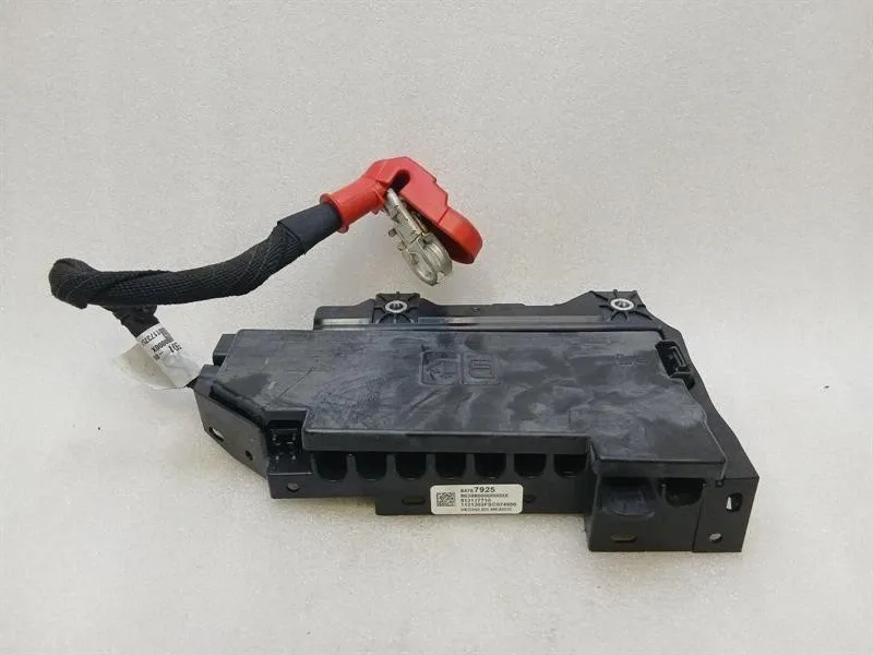Chevrolet Corvette (C8) Chevrolet Corvette C8 Fuse Box 84767925 Fuse Box