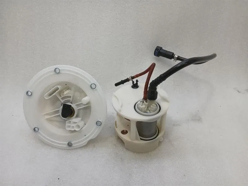 Mercedes-Benz G (W463) Mercedes GT R190 Roadster Fuel Pump Electric A1904700294 Fuel Pump Body type: Coupe
Fuel: Petrol