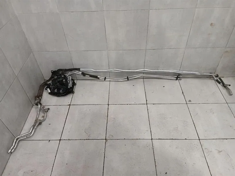 Porsche Panamera Porsche Panamera 976 additional cooling pump 4N0816115A coolant pump pump