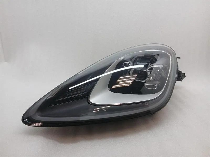 Porsche Cayenne Porsche Cayenne 9Y MK3 E3 Left Headlight 9Y0941033A Headlight Left Body type: Unknown
Fuel: Unknown