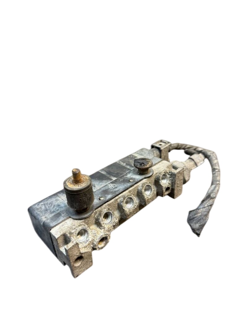 Mercedes-Benz 280SL - 600SL / SL (R129) Air suspension valve block A2203200258 2203200258 Air suspension valve blo...