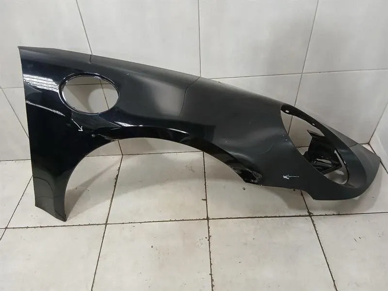 Porsche 911 (992) Porsche 911 992 Right Wing 992821102Y Right Fender Body type: Convertible
Fuel: Petrol