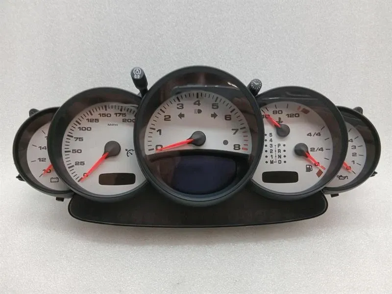 Porsche 911 (996) Porsche 911 996 Instrument Cluster 99664198178 Speedometer MPH AUTO MK2 Body type: Convertible
Fuel: Petrol