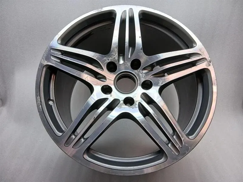 Porsche 911 (997) Porsche 911 997 Alloy Wheel 99736216202 Turbo 11J x 19 ET51 Rim Body type: Coupe
Fuel: Petrol