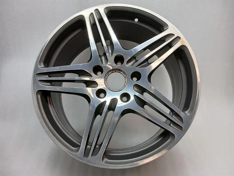 Porsche 911 (997) Porsche 911 997 Alloy Wheel 99736215602 Turbo 8J x 19 ET57 Rim Body type: Coupe
Fuel: Petrol