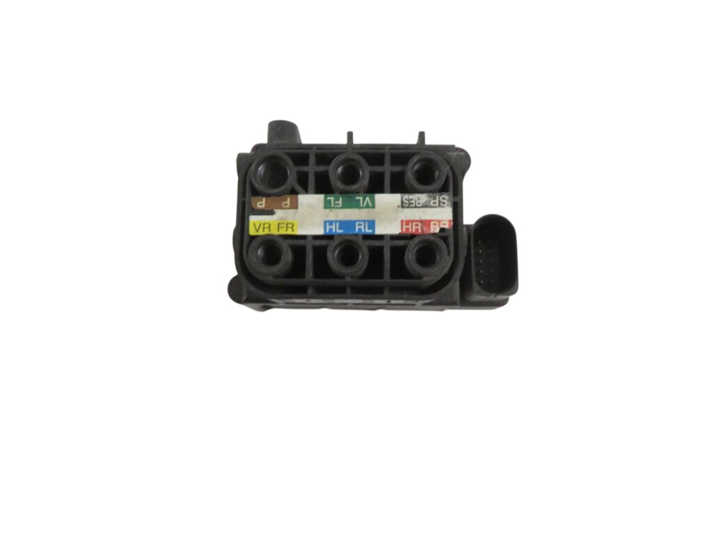 Mercedes-Benz C (W204) Air suspension valve block A2123200358 Air suspension valve block MERCEDES...
