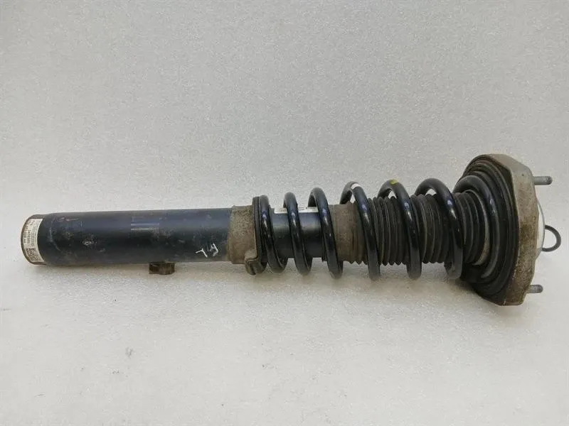 Porsche 911 (991) Porsche 911 991 Shock Absorber Front 99134303544 Front Shock Absorber Turbo MK2 Body type: Coupe
Fuel: Petrol