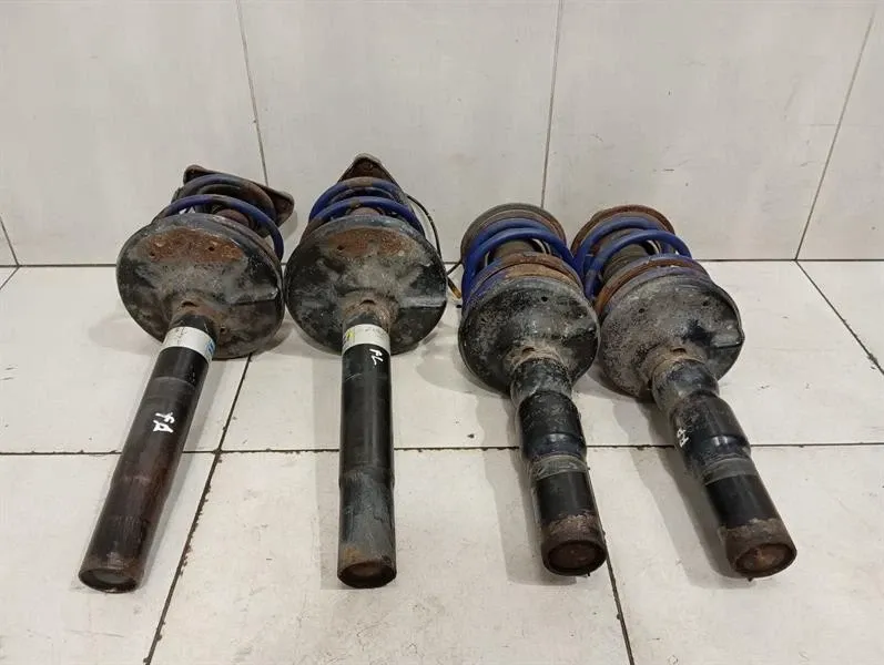 Porsche Boxster (987) Porsche Cayman 987 shock absorber set Bilstein 987333053 shock absorber PASM SET Body type: Coupe
Fuel: Petrol