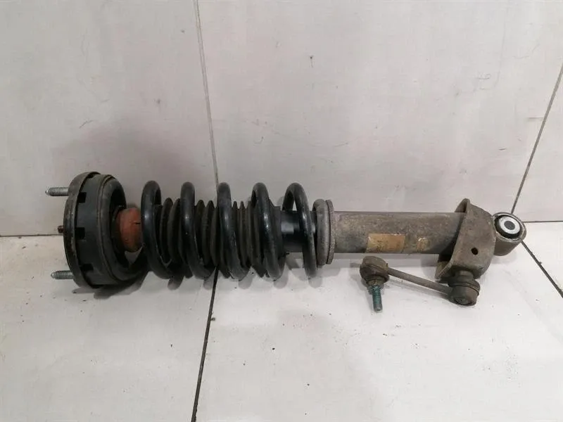 Porsche 911 (996) Porsche 911 996 shock absorber rear right 99633305534 shock absorber rear Body type: Coupe
Fuel: Petrol