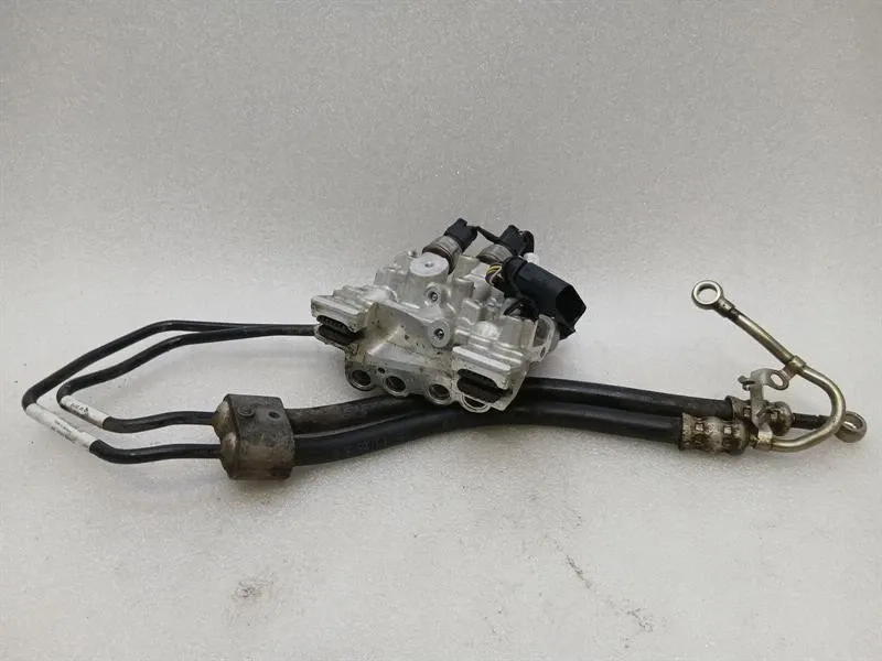 Porsche 911 (991) Porsche 911 991 front hydraulic valve 99135907504 hydraulic valve front PDCC Body type: Coupe
Fuel: Petrol