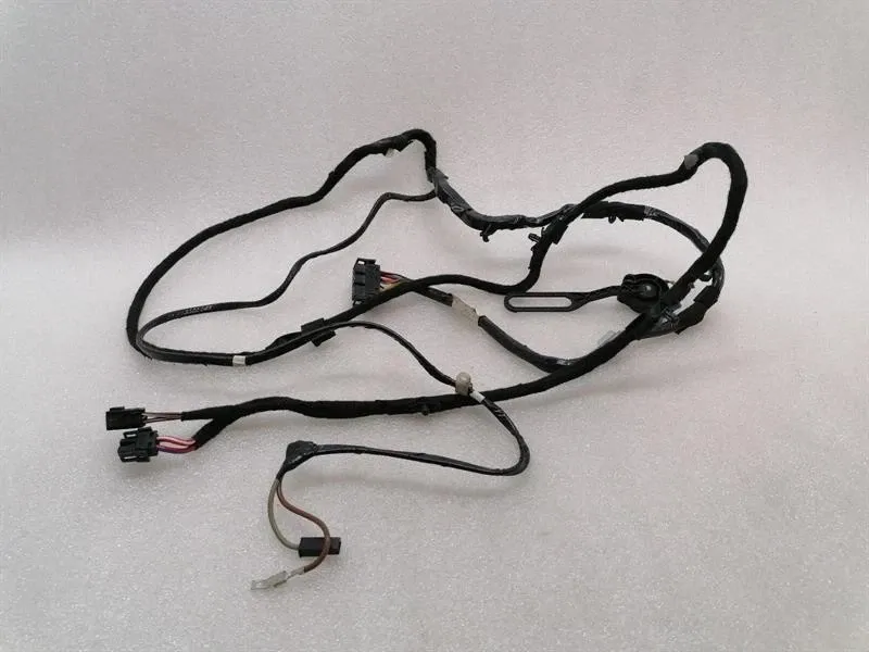 Porsche 911 (996) Porsche 911 996 roof wiring harness 99661331302 wiring harness hood frame Body type: Convertible
Fuel: Petrol