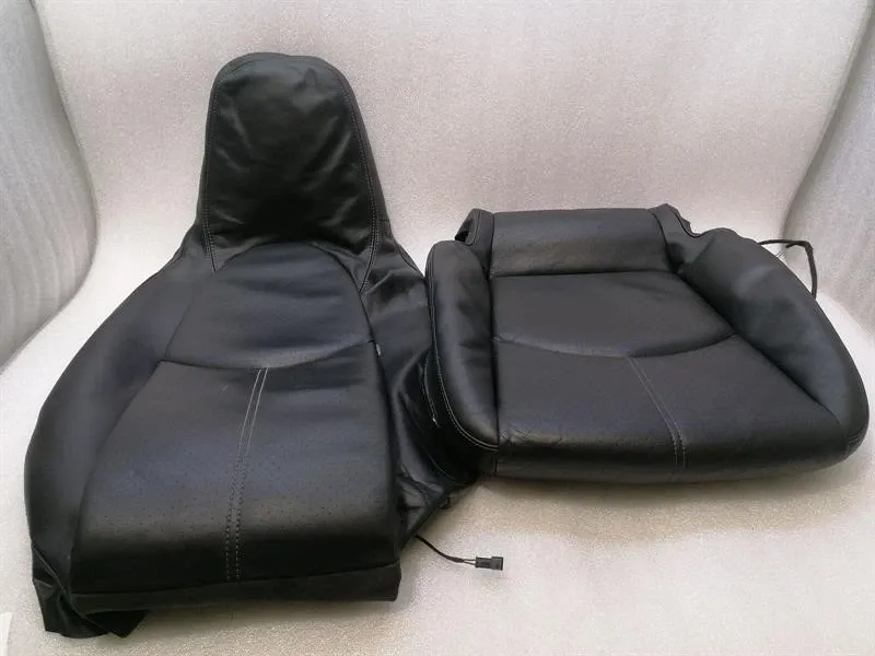 Porsche 911 (991) Porsche 911 997 seats right 99765310900 seats interior 99752158100 seat heater Body type: Convertible
Fuel: Petrol
