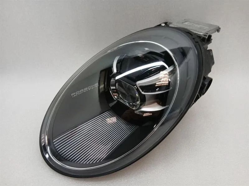 Porsche 911 (992) Porsche 911 992 GT3 Left Headlight 992941138J Headlight Left Touring Body type: Coupe
Fuel: Petrol