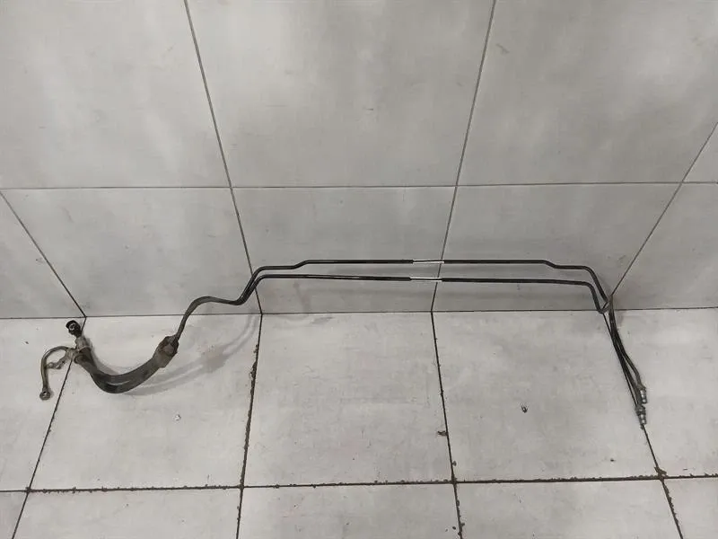 Porsche 911 (991) Porsche 911 991 Pipe Set of 2 99135925726 Hose Kit PDCC Body type: Coupe
Fuel: Petrol