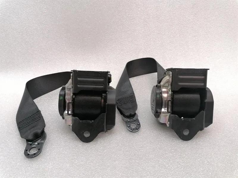 Porsche Panamera Porsche Panamera 971 rear seat belt set 971857805A23 seat belt belt rear Body type: Hatchback
Fuel: Petrol
