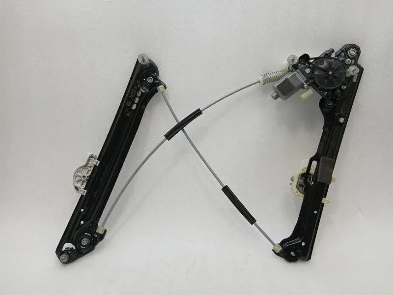 Porsche 911 (992) Porsche 911 992 GT3 Right Front Door Winder 992837402B Window Regulator Front Right Body type: Coupe
Fuel: Petrol