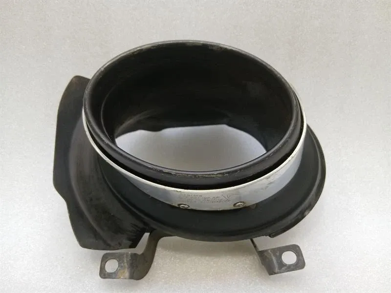 Porsche 911 (992) Porsche 911 992 right exhaust tailpipe 992251188AR exhaust tailpipe right Body type: Convertible
Fuel: Petrol