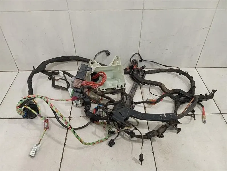 Mercedes-Benz A (W177) Mercedes C Class W205 Engine Bay Wiring Harness A2055401312 Wiring Harness AMG Body type: Estate
Fuel: Petrol