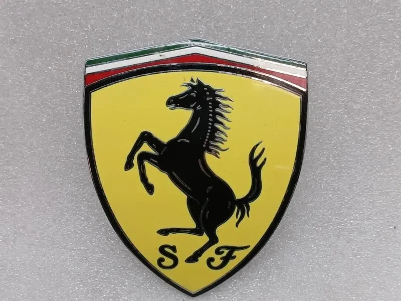 Ferrari California Ferrari California T F149 14-17 85118000 logo wing fender badge Body type: Convertible
Fuel: Petrol