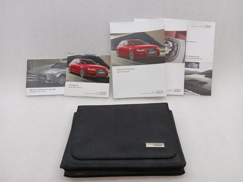 Audi R8 Audi RS4 B8 COUPE Owners Manual RS4 Vehicle Manual Body type: Coupe
Fuel: Petrol