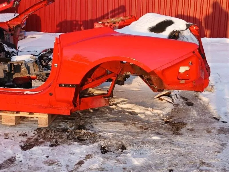 Ferrari California Tagapaneeli plekk (varuratta jaoks) Ferrari California T F149 14-17 Rear Panel 8535...