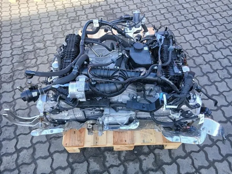 Porsche 911 (992) 2026 500KM GTS PORSCHE 911 992 Engine DWTB Engine DWT 0PD100020A 3.6 COMPLETE MK2 Body type: Targa
Fuel: Hybrid