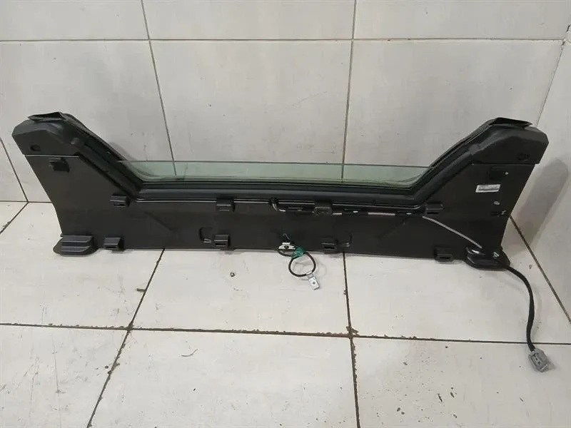 Chevrolet Corvette (C8) Chevrolet Corvette C8 rear screen convertible 84556643 rear window