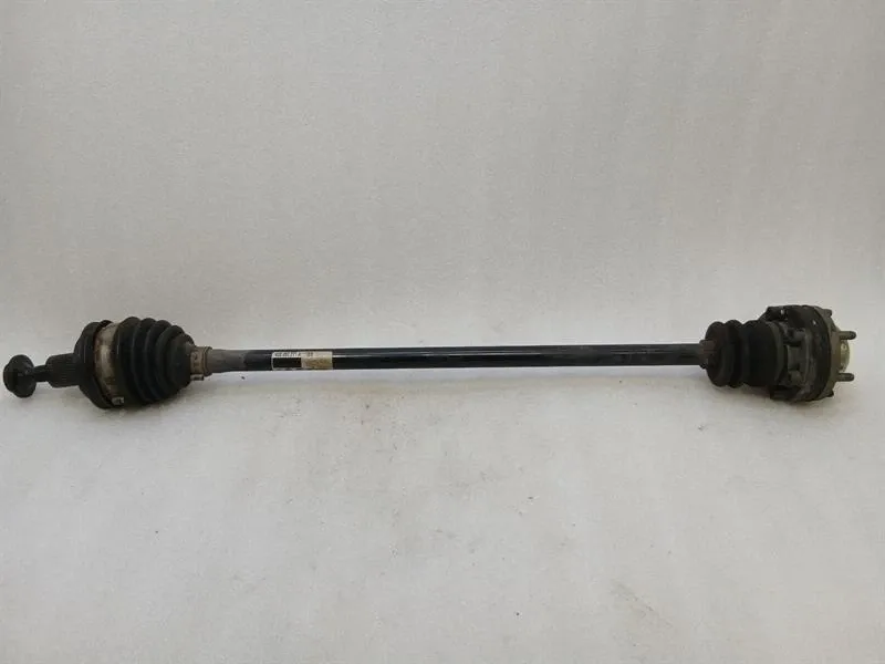 Audi R8 Audi R8 Type 42 5.2 V10 Right Front Drive Shaft 420407271A Drive Shaft Right Body type: Coupe
Fuel: Petrol