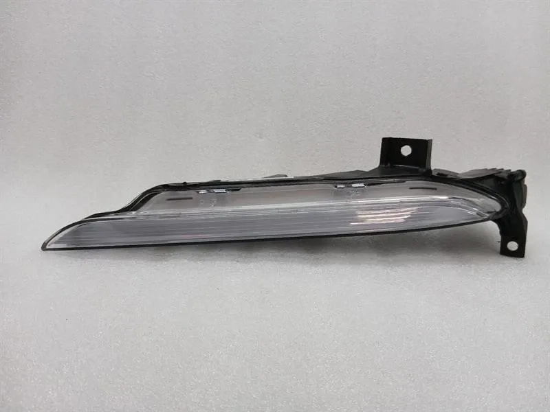 Porsche 911 (991) 17-19 Porsche 911 991 DRL Daytime Running Light 99163115903 Left Daytime Running Light Body type: Convertible
Fuel: Petrol