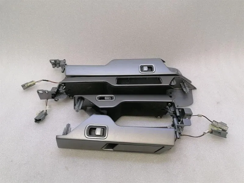 ASTON MARTIN RAPID 10-14 Roku balsts AD43-24104-A RHD komplekts UK JPN AU