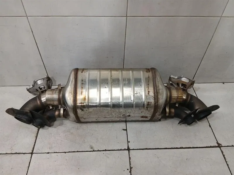 Porsche 911 (992) Porsche 911 992 exhaust silencer 992251053A exhaust Sport flap exhaust GTS Body type: Convertible
Fuel: Petrol