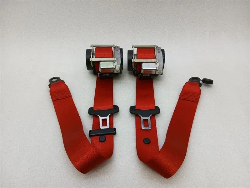 Porsche 911 (991) Porsche 911 991 Front Seat Belt 99180303404 Convertible Set Belt Front Guards Red Body type: Convertible
Fuel: Petrol