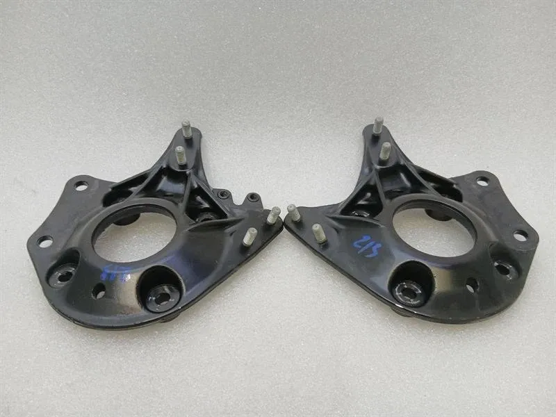 BMW 3 (G20 / G21) BMW 3 Series M3 G80 G20 Holder Bracket 8076674 Holder Carrier Strut Brace Body type: Saloon
Fuel: Petrol