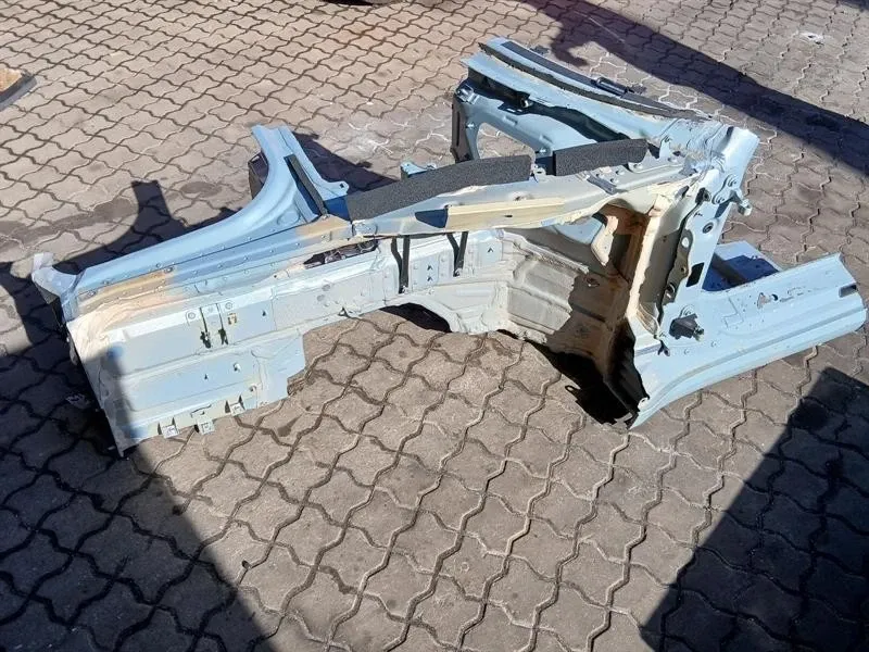 Porsche 911 (992) Left Front Chassis Leg Porsche 911 992 Targa Left Front Chassis Leg 99...