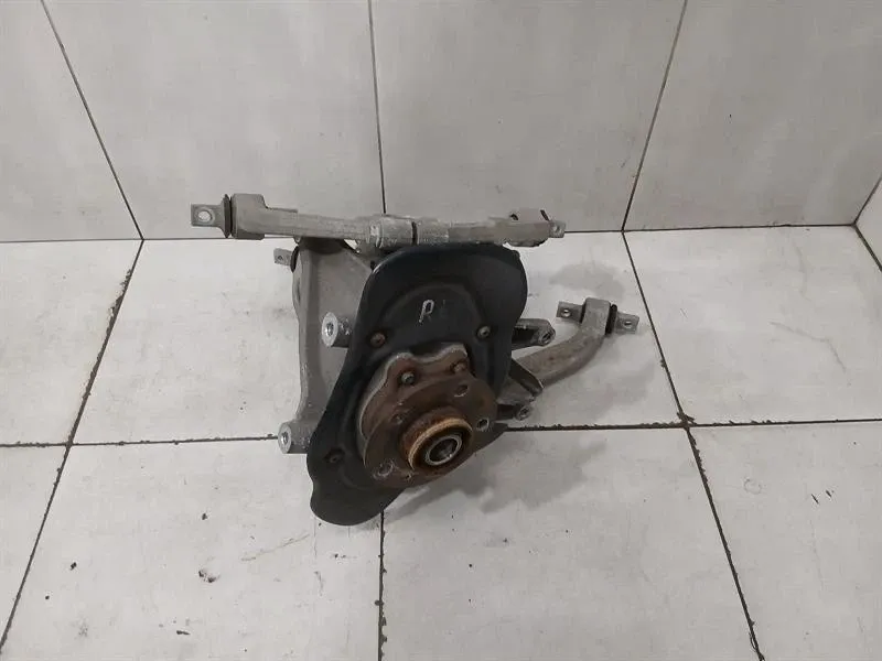 Audi R8 Audi R8 4S Performance Left Rear Hub 4S0505433E Wheel Bearing Housing Rear Left