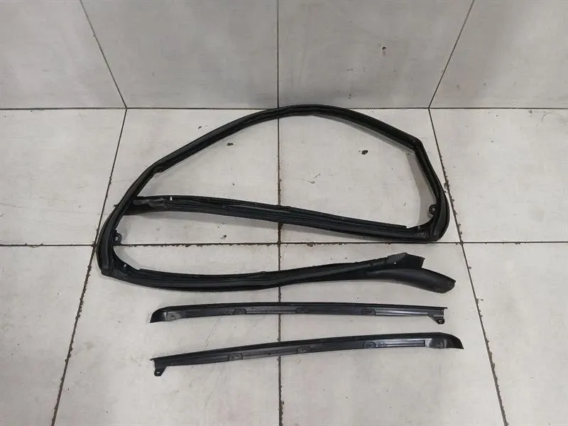 Porsche 911 (992) Door Seal Porsche 911 992 Roof Frame Seal 992845121G Roof...