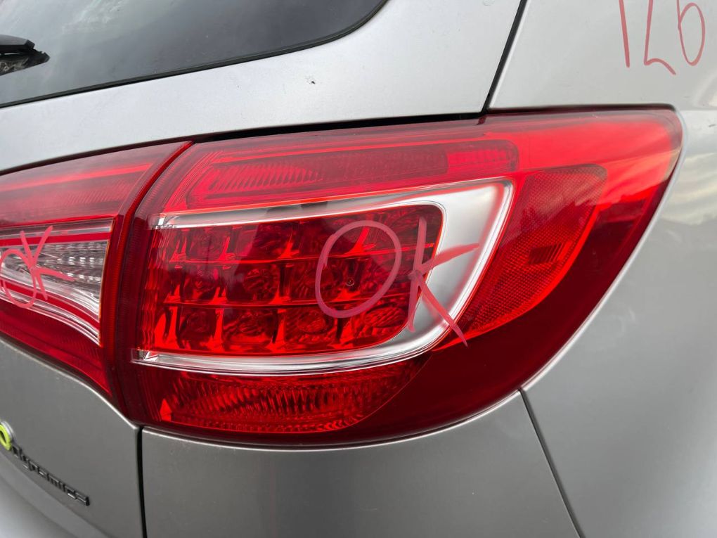 Kia Sportage Tail light, right