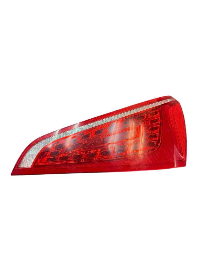 Audi Q5 (8R) Tail light, right 8R0945094A Tail light, right AUDI Q5 (8R) (2008...