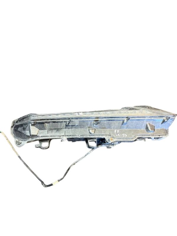 8161078040 Position Light front right LEXUS NX I (AZ10) (2014-2021)