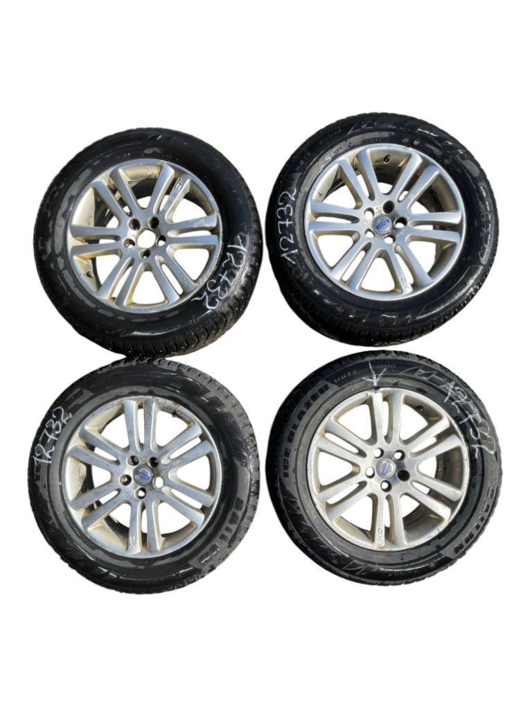 Volvo XC90 Rim set With Tyres 4 pcs 7JX18 ET49 D67.1 5/108 Rim set With Tyres 4 pcs...