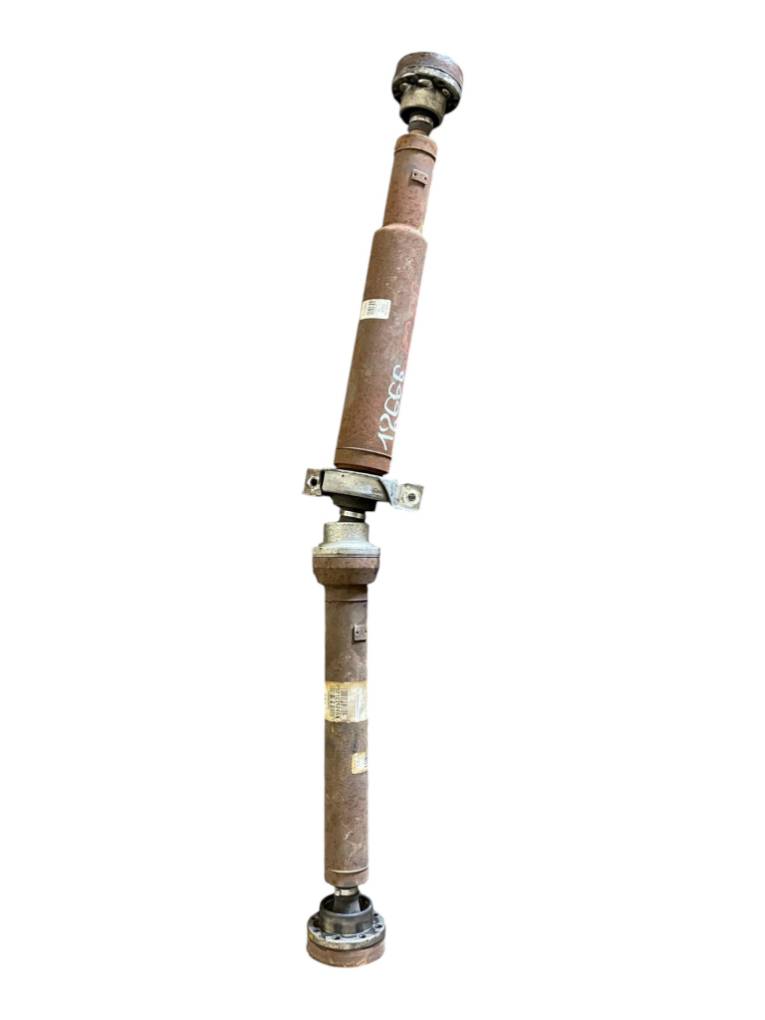 Jeep Grand Cherokee (WK) Propeller Shaft Complete P52123624AA Propeller Shaft Complete JEEP GRAND...