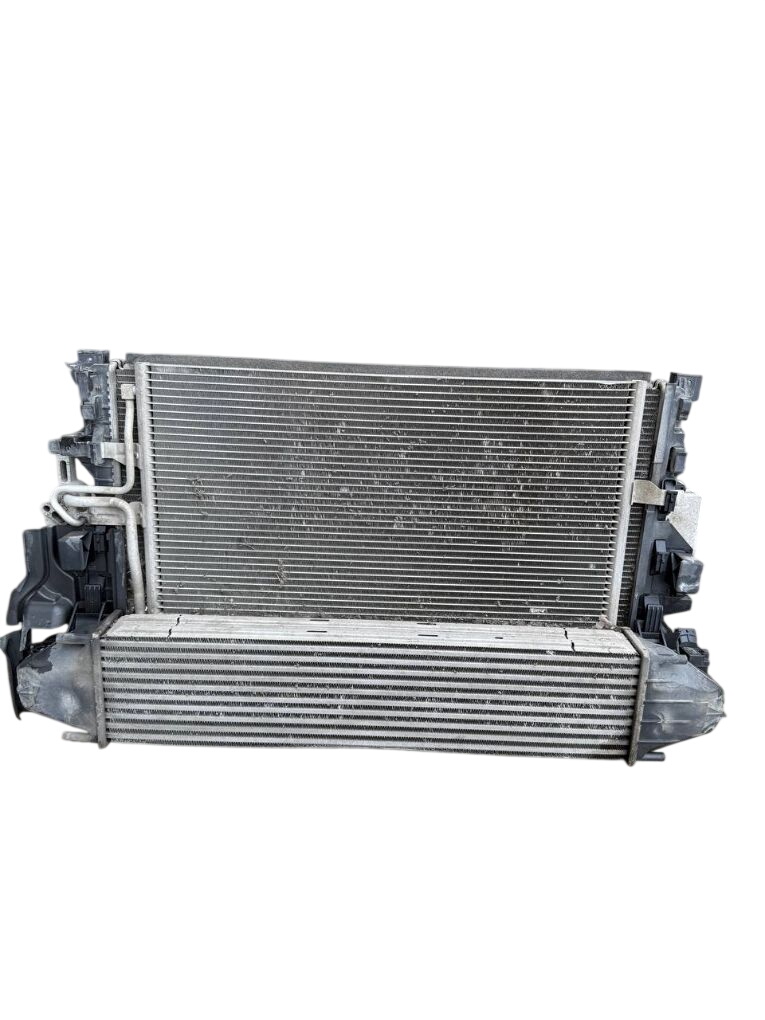 Volvo S60 Radiator set 31368361 32339742 31305106 31338475 31332027 Ra...