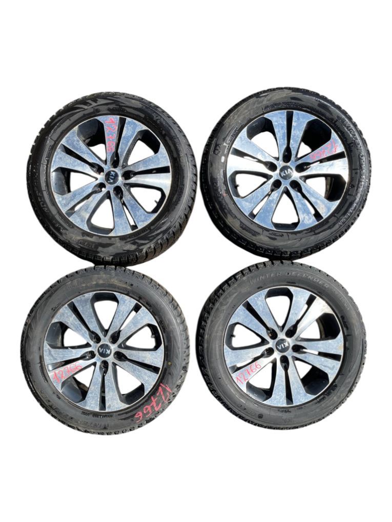 7JX18 ET40.5 D67.1 5/114.3 Rim set With Tyres 4 pcs KIA SPORTAGE III (SL) (2010-2015)