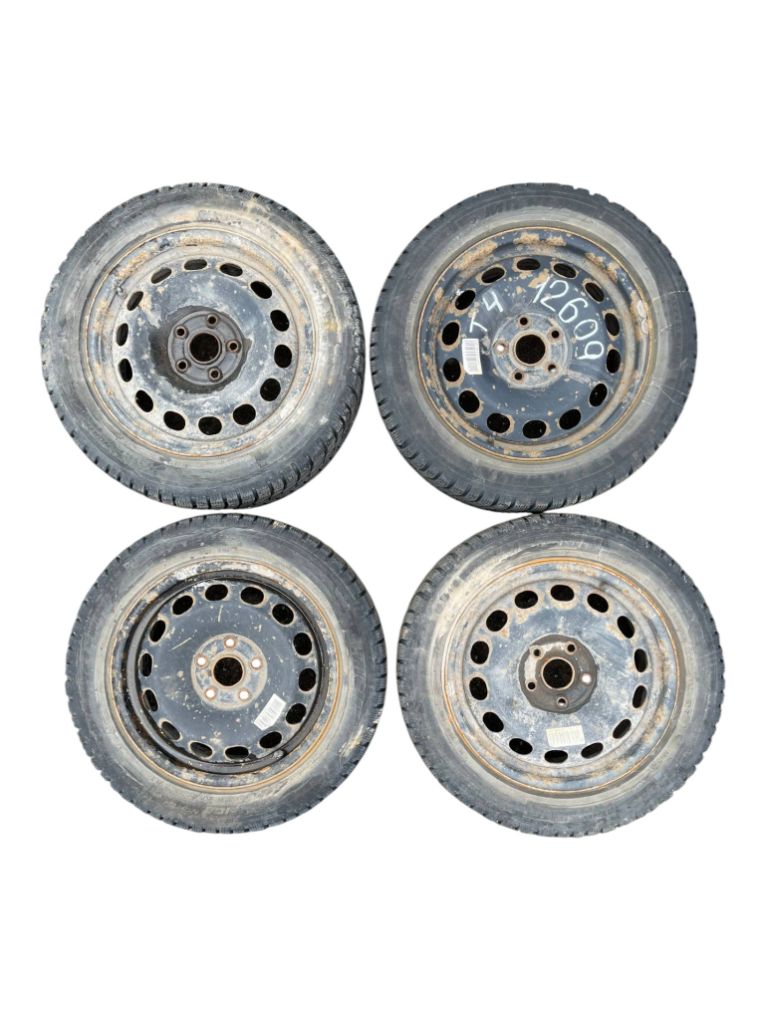 Volkswagen Transporter (T4, Caravelle, Multivan) Rim set With Tyres 4 pcs 6.5JX16 ET50 Rim set With Tyres 4 pcs VW TRANSP...