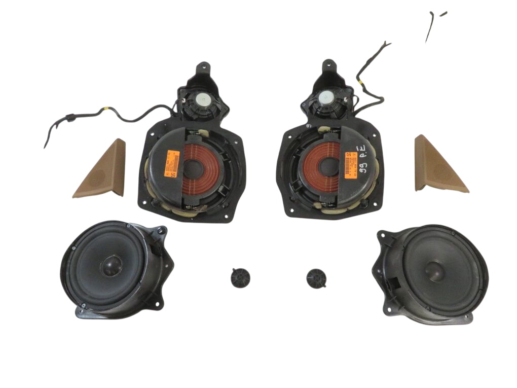 Mercedes-Benz A (W169) Set of loudspeakers A2218207802 A2218207702 A2218208002 A2128201002...