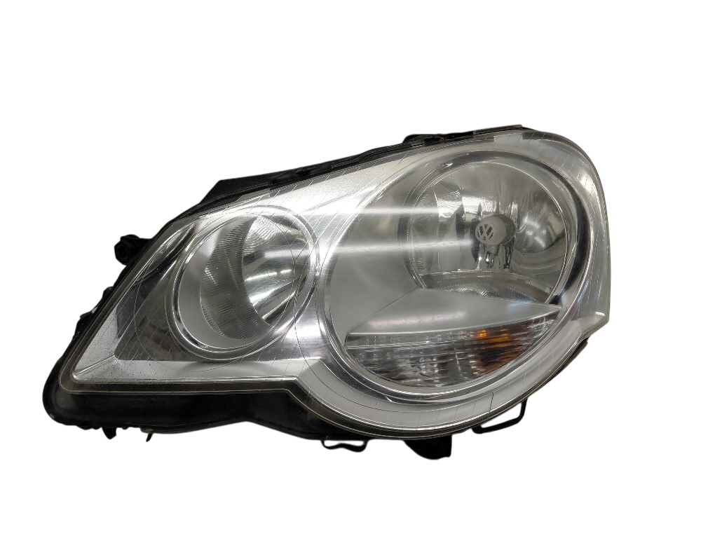 Volkswagen Polo передняя фара (левая) 6Q1941007AT Headlight left VW POLO IV (9N) (200...