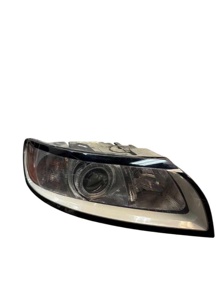 Volvo C30 ajovalo (oikea) Headlight right VOLVO S40 / V50 / C30 / C70 (MS...