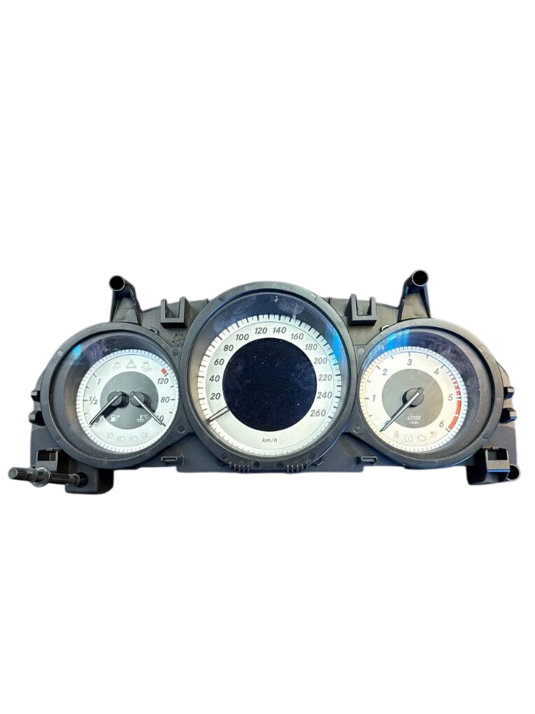 Mercedes-Benz A (W169) приборы Instrument cluster — MERCEDES-BENZ C-CLASS (W20...