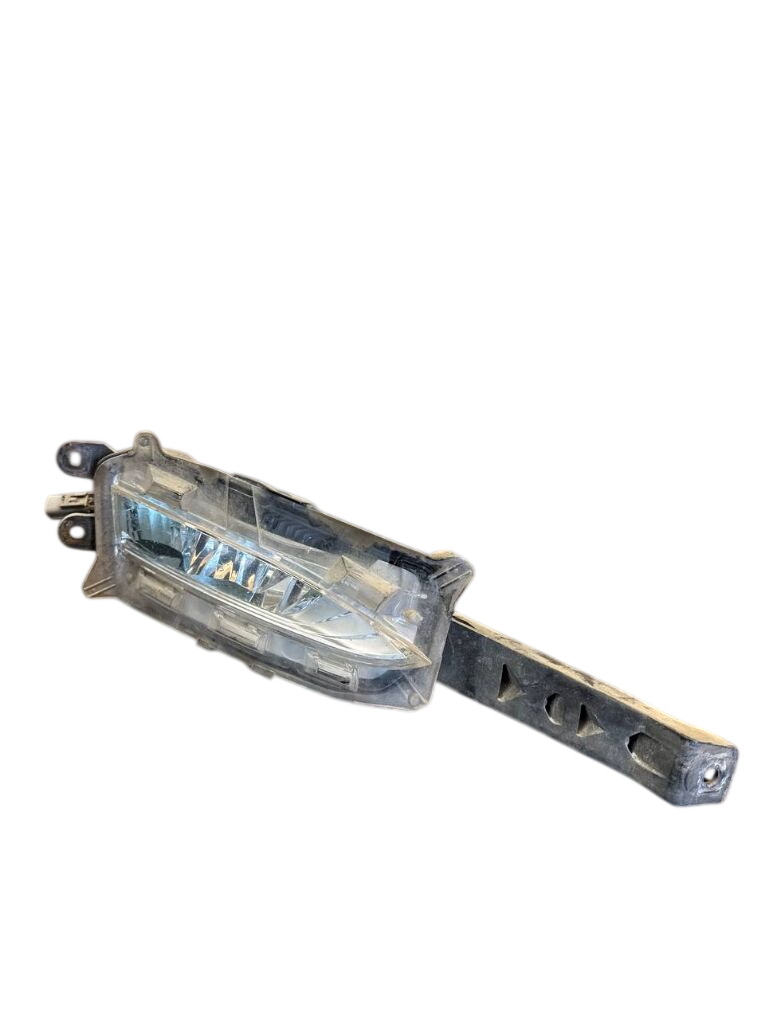 Lexus NX Fog Lamp Front Right 8121078010 Fog Lamp Front Right LEXUS NX I (AZ1...
